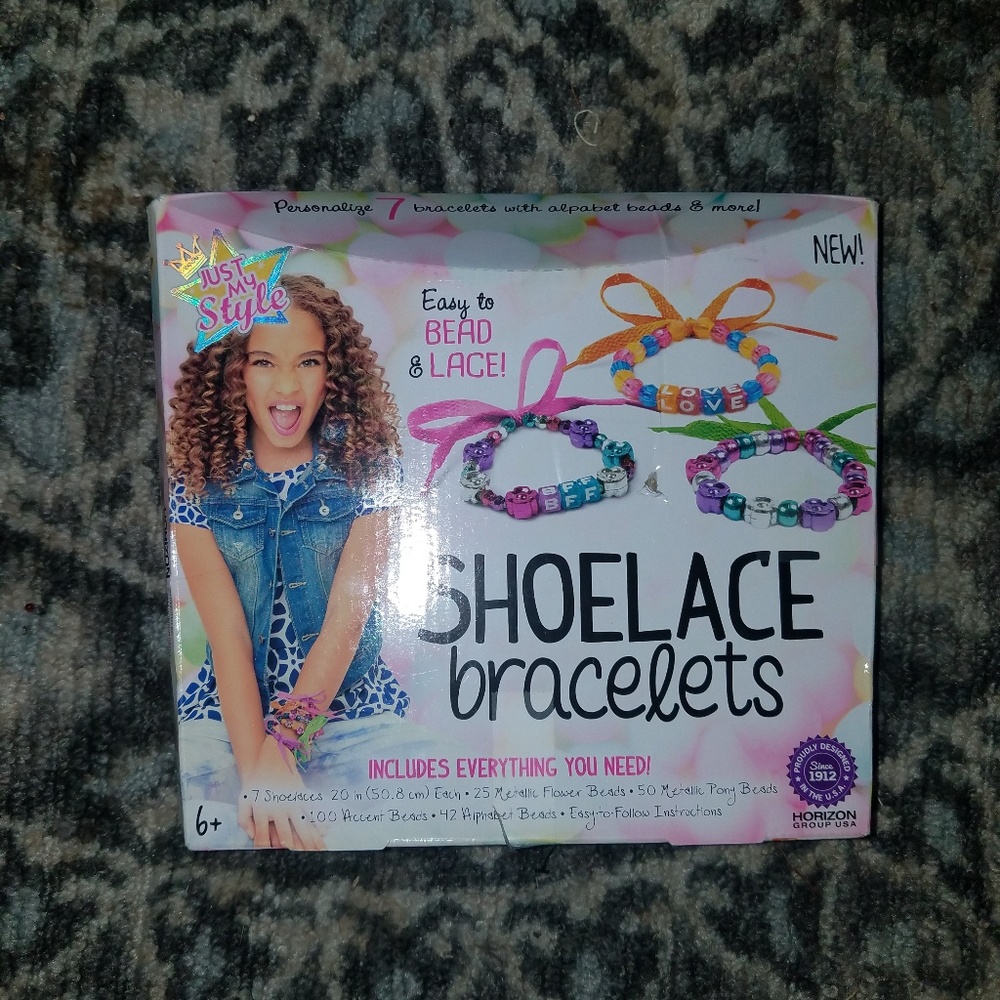 Shoelace bracelets
